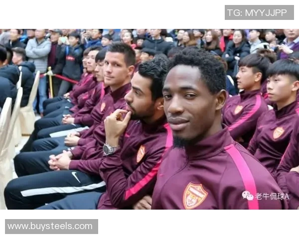 足球明星倾情奉献家产全归母亲感人故事引发热议 足球明星倾情奉献家产全归母亲感人故事引发热议