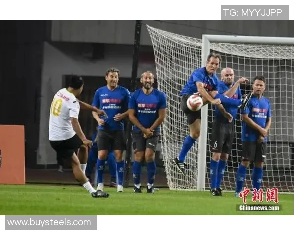 平江足球明星的璀璨星光与他们的传奇故事揭秘 平江足球明星的璀璨星光与他们的传奇故事揭秘